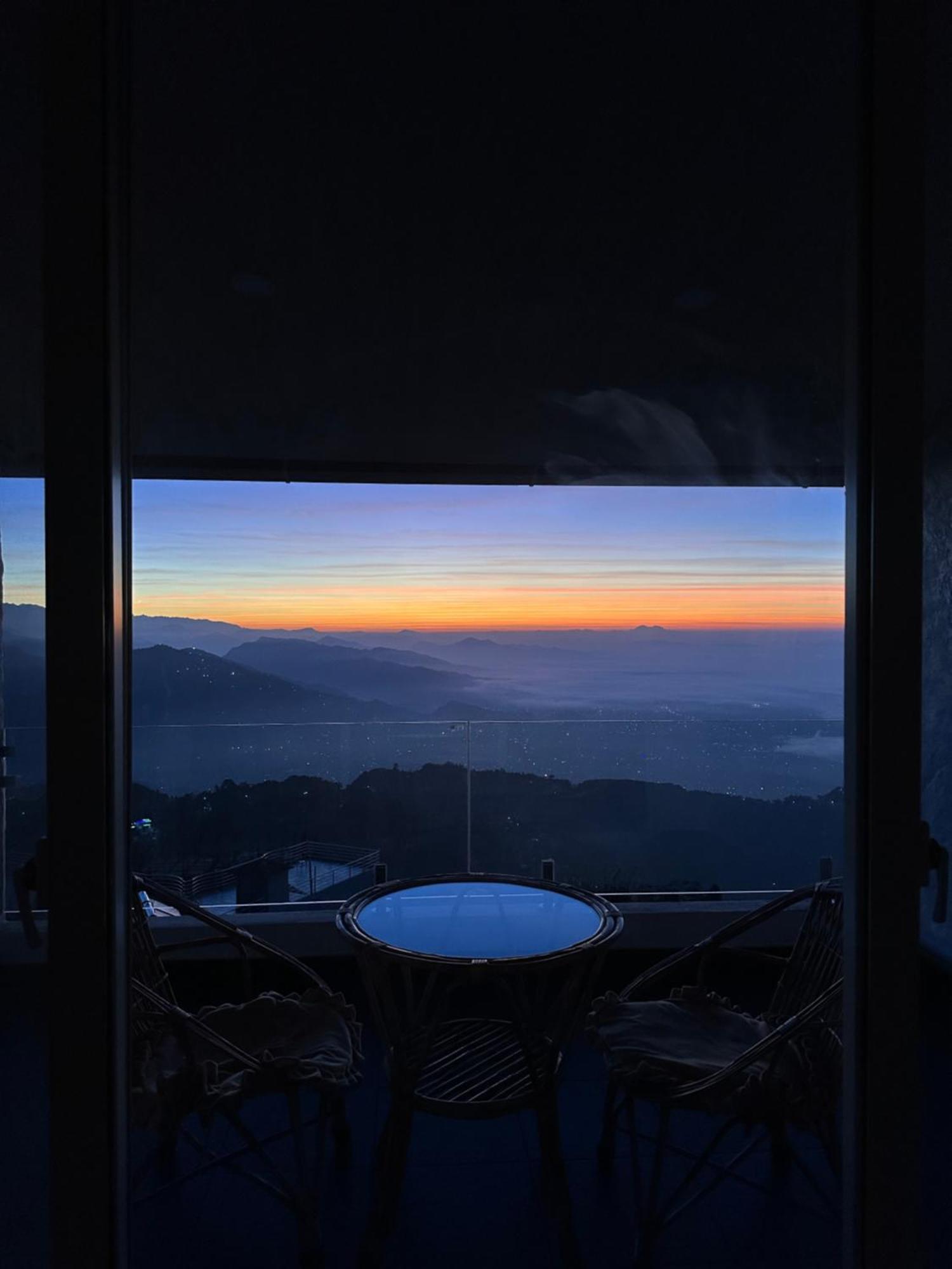 Superview Lodge Sarangkot Pokhara Bagian luar foto