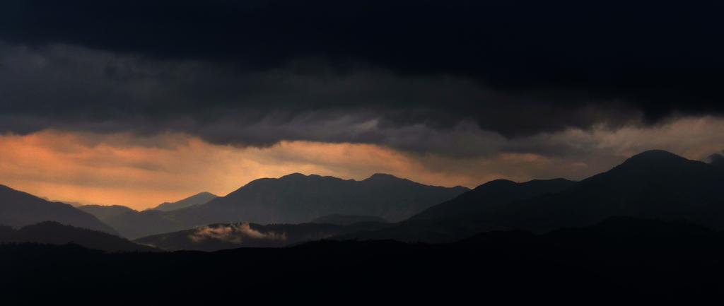 Superview Lodge Sarangkot Pokhara Bagian luar foto